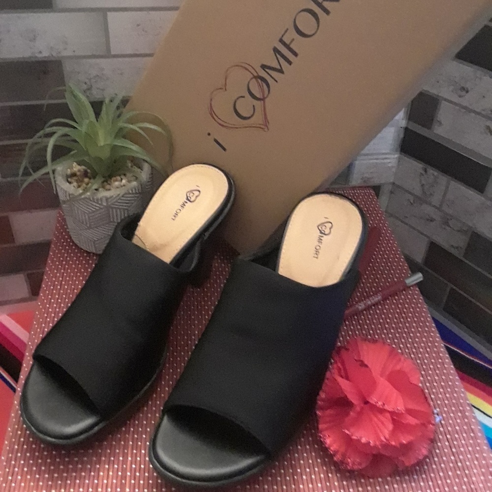 NWOT💥💥Black high heeled slings
